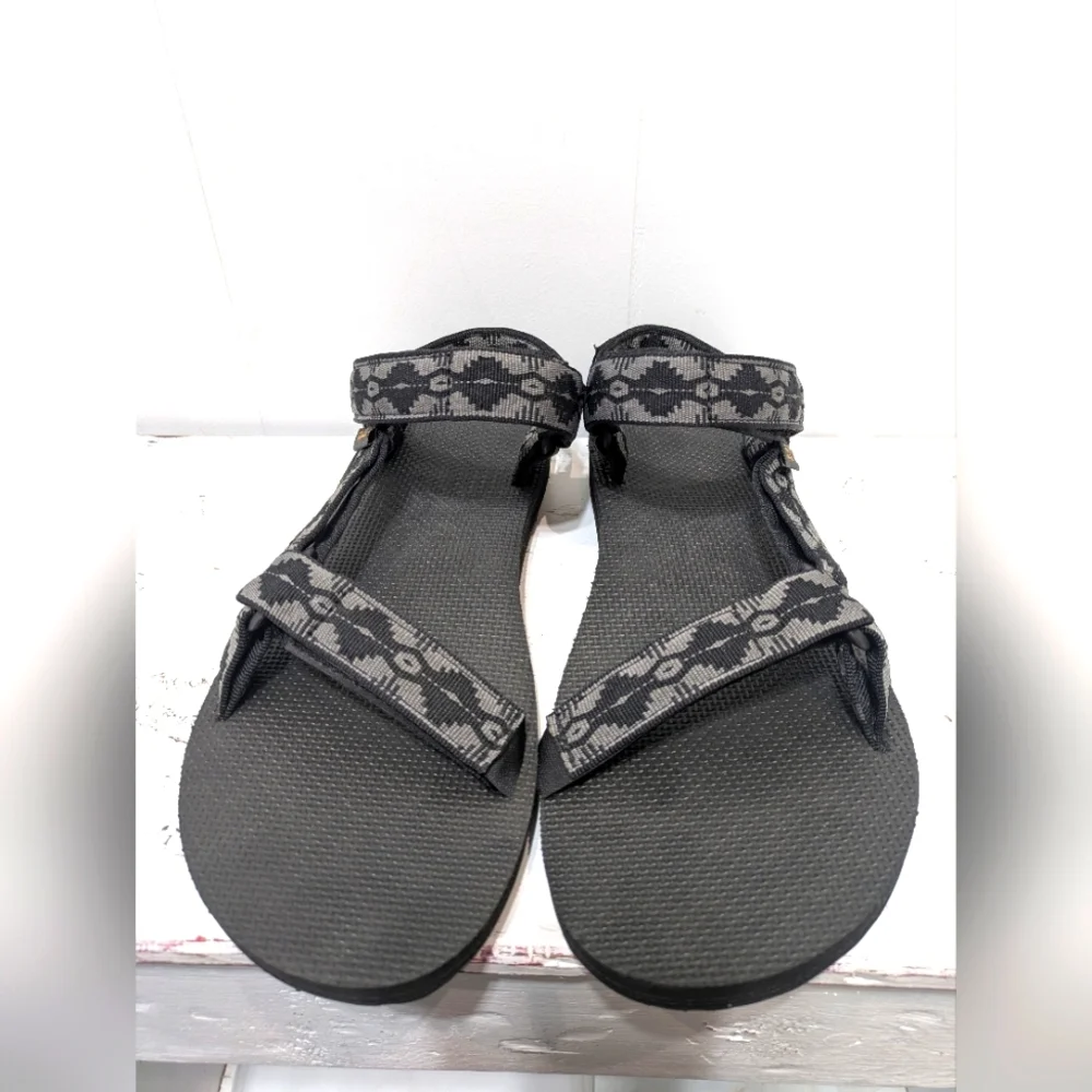 Teva Original Universal‎ Sandal For Men Gray Black Size 12 Water Vacation Beach